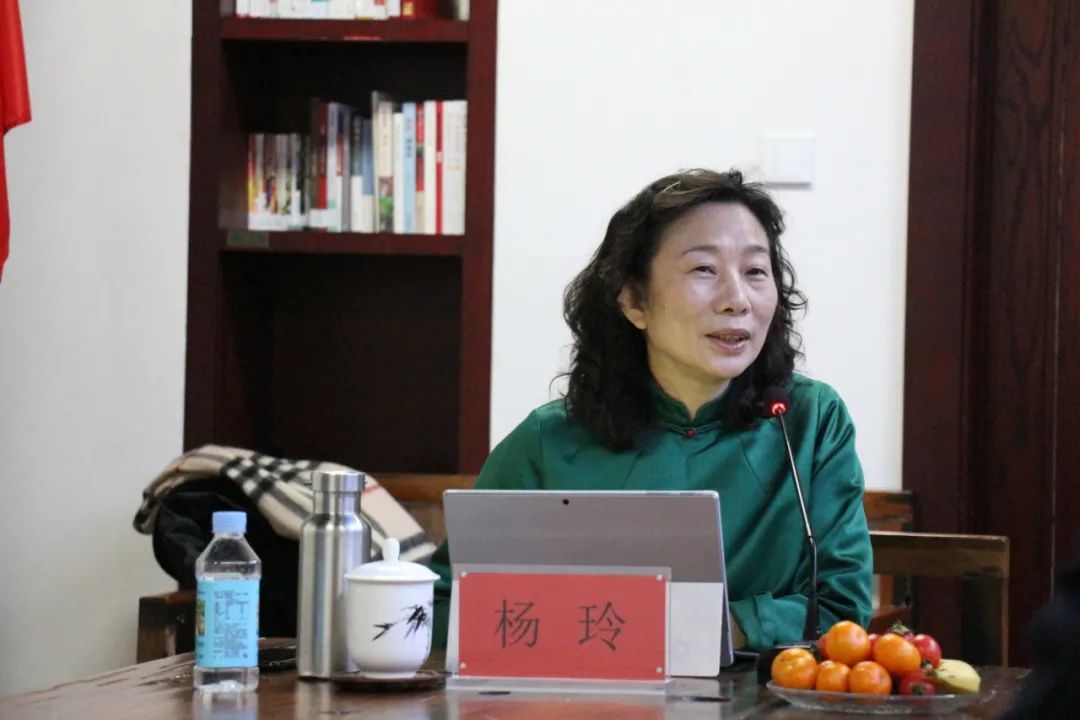 独立策展人杨玲老师 独立策展人杨玲老师