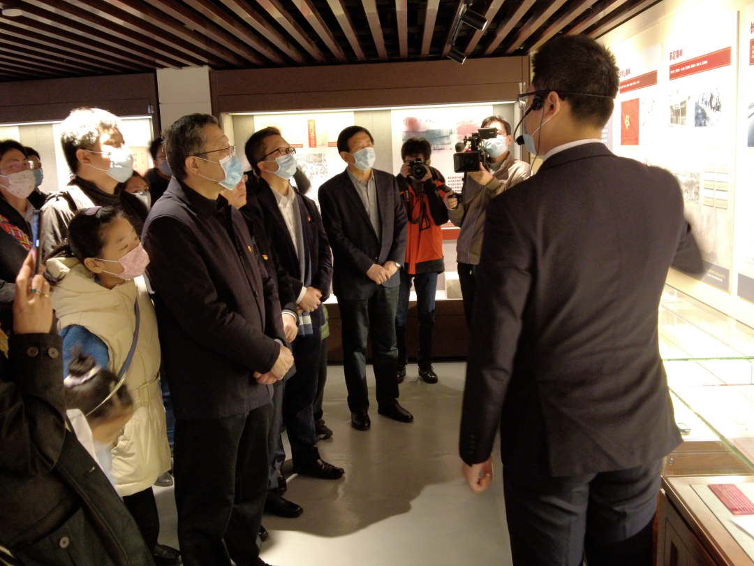参观中国共产党伟大建党精神专题展 参观中国共产党伟大建党精神专题展